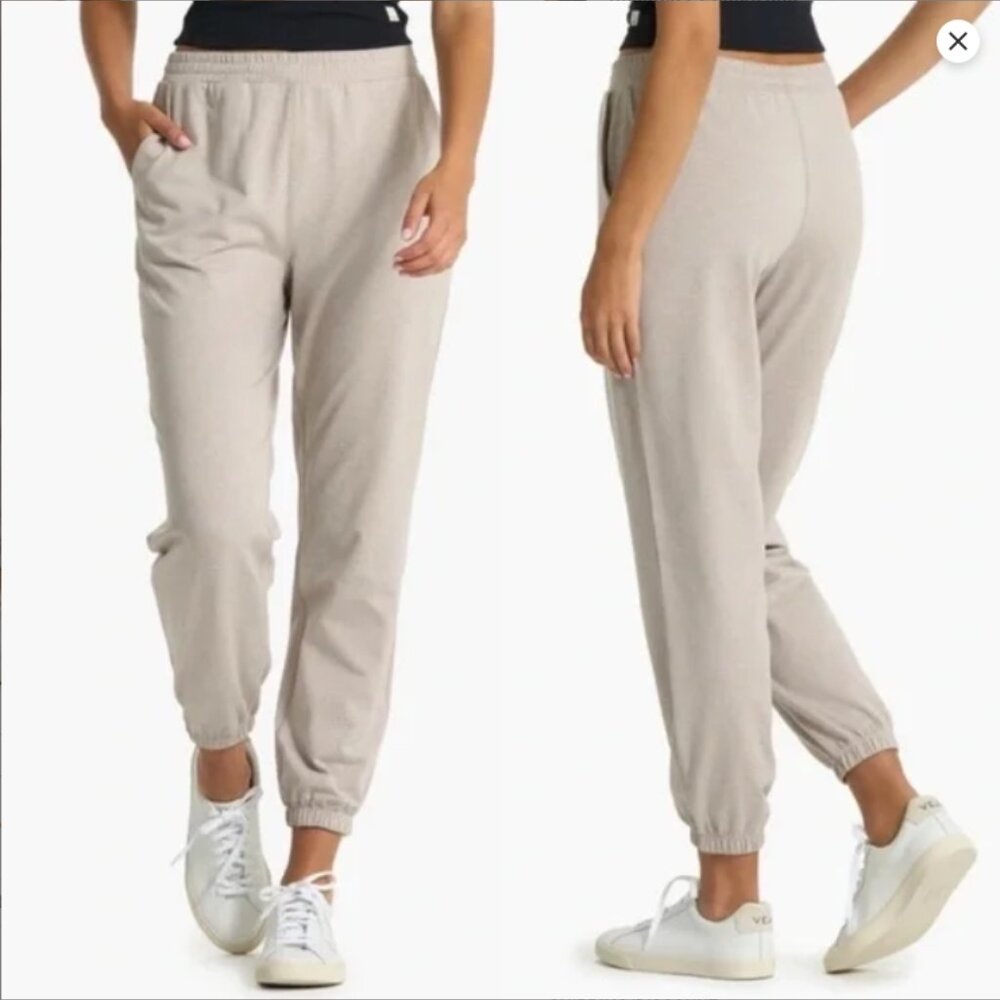 Vuori Boyfriend Jogger Dreamknit Womens S Beige Elastic Cuffs Pockets VW457